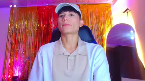 Snapshot of bryam_hot chatting on 4, 10, 2025 BRYAM INDEPENDENT MODEL online show from 4, 10, 2025