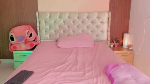 Snapshot of bryonny_ chatting on 15, 10, 2025 Carly online show from 15, 10, 2025