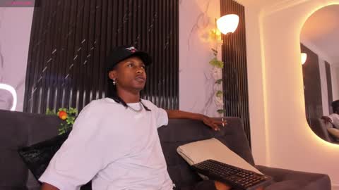 Bryxon  online show from 6, 2, 2025