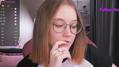 Snapshot of bubble_bunny chatting on 20, 1, 2025 Ruby online show from 20, 1, 2025