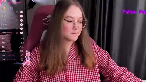 Snapshot of bubble_bunny chatting on 22, 11, 2025 Ruby online show from 22, 11, 2025