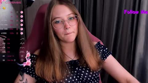 Snapshot of bubble_bunny chatting on 26, 11, 2025 Ruby online show from 26, 11, 2025