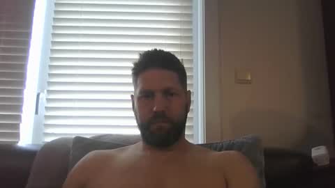 bubblebee1982 online show from 13, 5, 2026