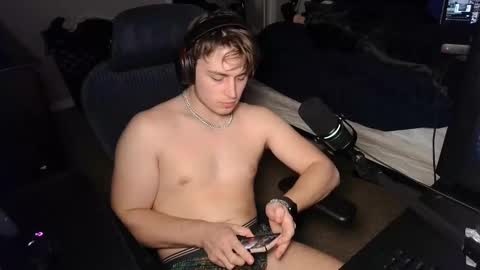 BubblebuttBdn online show from 12, 11, 2025