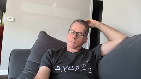 Snapshot of budman004 chatting on 28, 9, 2025 budman004 online show from 28, 9, 2025