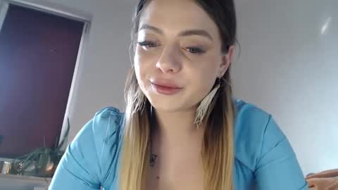 Snapshot of buffyextasy chatting on 10, 3, 2025 Buffy online show from 10, 3, 2025