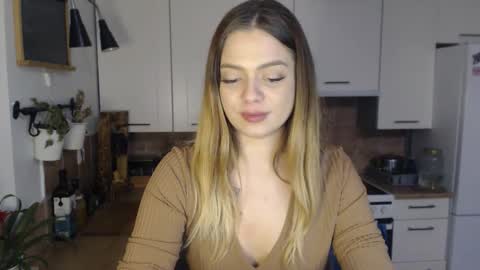 Snapshot of buffyextasy chatting on 3, 12, 2025 Buffy online show from 3, 12, 2025