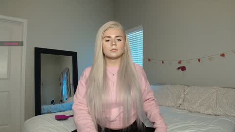 buitifulblonde online show from 19, 1, 2025