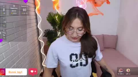 Snapshot of bunni_tay chatting on 11, 10, 2025 Bunni online show from 11, 10, 2025