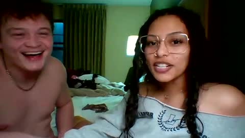 Snapshot of bunniandbyrdd chatting on 1, 2, 2025 bunniandbyrdd online show from 1, 2, 2025