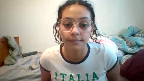 Snapshot of bunniandbyrdd chatting on 4, 2, 2025 bunniandbyrdd online show from 4, 2, 2025