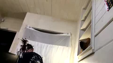 Snapshot of bunniandcryme chatting on 13, 11, 2025 bunniandcryme online show from 13, 11, 2025