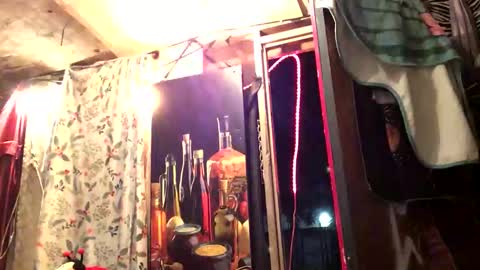 Snapshot of bunniandcryme chatting on 21, 11, 2025 bunniandcryme online show from 21, 11, 2025