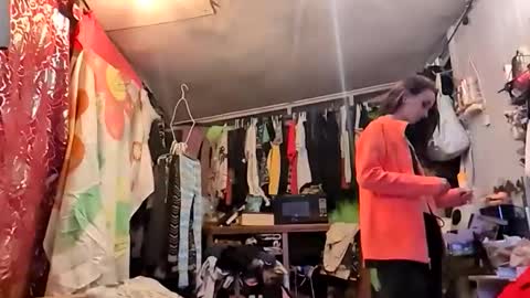 Snapshot of bunniandcryme chatting on 28, 11, 2025 bunniandcryme online show from 28, 11, 2025