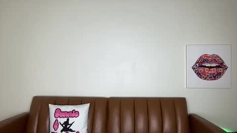 Snapshot of bunnieandthedude chatting on 14, 1, 2025 BUNNIE and THE DUDE TheLebowskis online show from 14, 1, 2025
