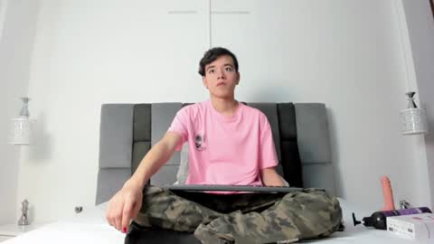 Snapshot of bunny_maxxi chatting on 2, 12, 2024 bunny online show from 2, 12, 2024