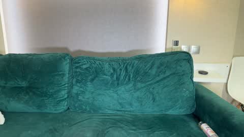 Bonny and Clide  Help us by thumbs up  online show from 5, 12, 2025