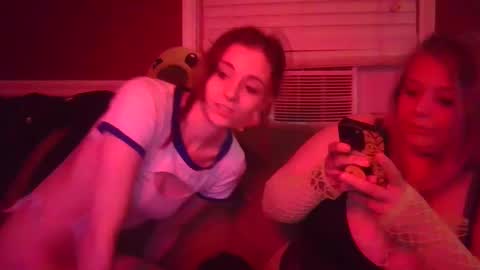 Snapshot of burnthemail chatting on 2, 12, 2024 lilly online show from 2, 12, 2024