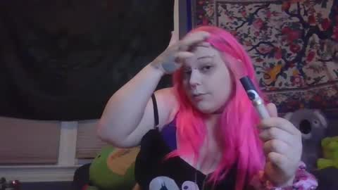 Snapshot of burnthemail chatting on 5, 2, 2025 lilly online show from 5, 2, 2025