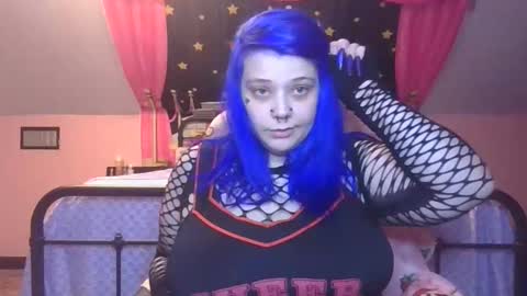 Snapshot of burnthemail chatting on 18, 10, 2025 lilly online show from 18, 10, 2025