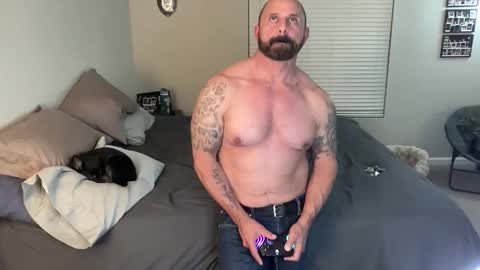 Snapshot of bustedsprockets chatting on 24, 4, 2026 Pocket Daddy cockring gaycouple cockring lovense daddy online show from 24, 4, 2026