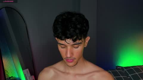 Buster independent model online show from 5, 2, 2025