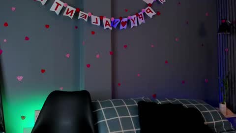 Buster independent model online show from 13, 2, 2025