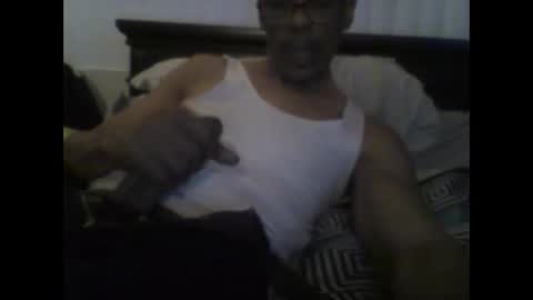 Snapshot of busturgutzgd11 chatting on 21, 12, 2024 Busturgutzgd1 online show from 21, 12, 2024