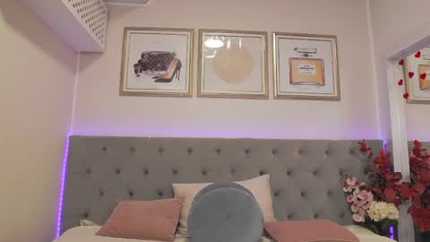      online between 6AM and 2PM EET almost everyday. online show from 8, 4, 2026