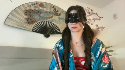 busy_bee69 online show from 17, 6, 2026