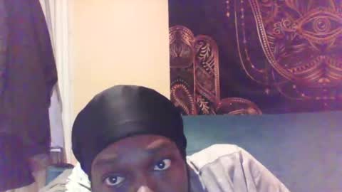 Snapshot of buzsy chatting on 8, 12, 2024 Buzsy online show from 8, 12, 2024