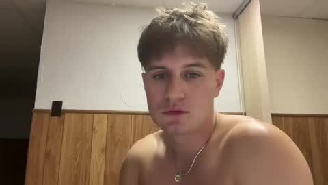 Snapshot of buzz5127 chatting on 14, 10, 2025 buzz5127 online show from 14, 10, 2025