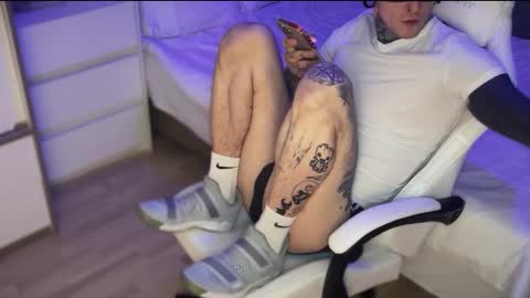 Snapshot of c10h15on chatting on 6, 1, 2026 c10h15on online show from 6, 1, 2026