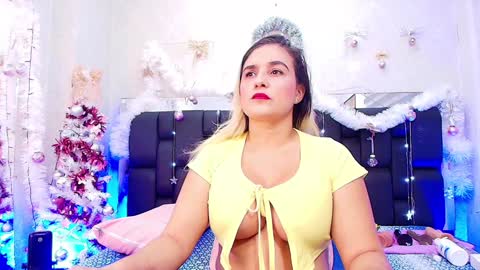 Snapshot of c_fox_ chatting on 10, 1, 2025 Carolina online show from 10, 1, 2025