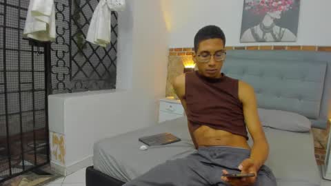 c_worstian_ online show from 10, 12, 2024