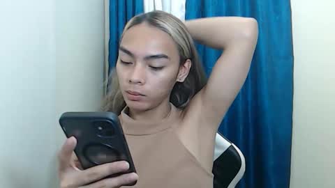 caitessa_bellemoir online show from 22, 3, 2026