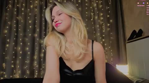 Snapshot of call__me_mommy_ chatting on 16, 1, 2026 Nancy Please thumbs up me online show from 16, 1, 2026