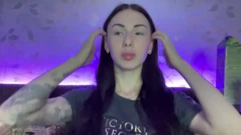 Anna online show from 4, 3, 2025