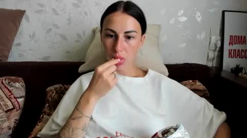 Snapshot of call_me_dad_ chatting on 23, 6, 2026 Anna online show from 23, 6, 2026