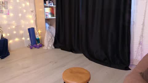 Dasha       inst       dasha is nice online show from 7, 2, 2025