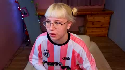 Snapshot of call_me_heaven chatting on 24, 6, 2026 Good girl Ann online show from 24, 6, 2026