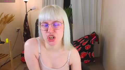 Snapshot of call_me_heaven chatting on 15, 7, 2026 Good girl Ann online show from 15, 7, 2026