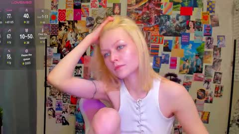 Snapshot of callista_a chatting on 2, 11, 2025 Robin online show from 2, 11, 2025