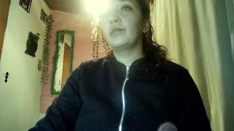 Snapshot of callme_lolas chatting on 18, 6, 2026 paula online show from 18, 6, 2026