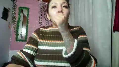Snapshot of callme_lolas chatting on 1, 7, 2026 paula online show from 1, 7, 2026
