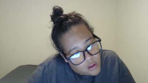 Snapshot of cals9x chatting on 17, 10, 2025 camzxoxox online show from 17, 10, 2025