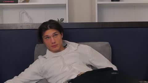 Snapshot of calvin_cay chatting on 3, 1, 2025 Calvin online show from 3, 1, 2025