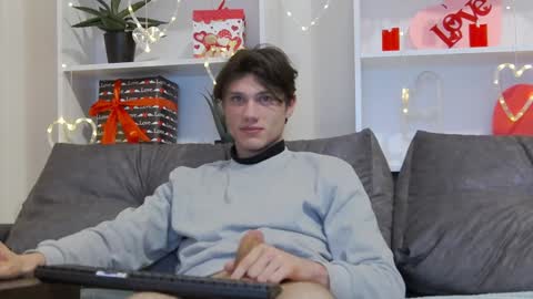 Snapshot of calvin_cay chatting on 6, 2, 2025 Calvin online show from 6, 2, 2025