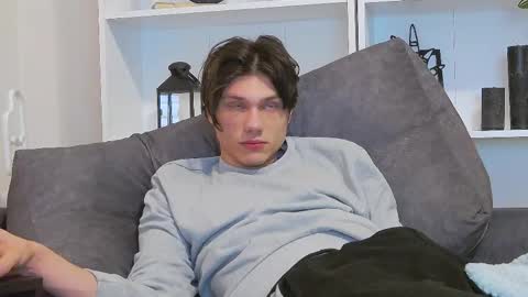 Snapshot of calvin_cay chatting on 28, 2, 2025 Calvin online show from 28, 2, 2025