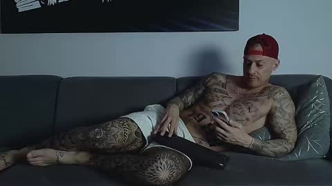 Calvin  online show from 30, 10, 2025